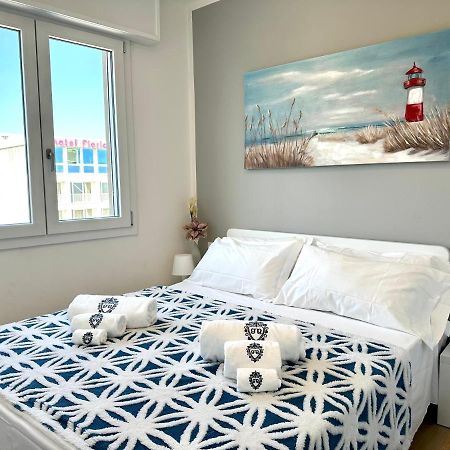 Beach Front Apartment Sabbiadoro Lignano Sabbiadoro Bagian luar foto