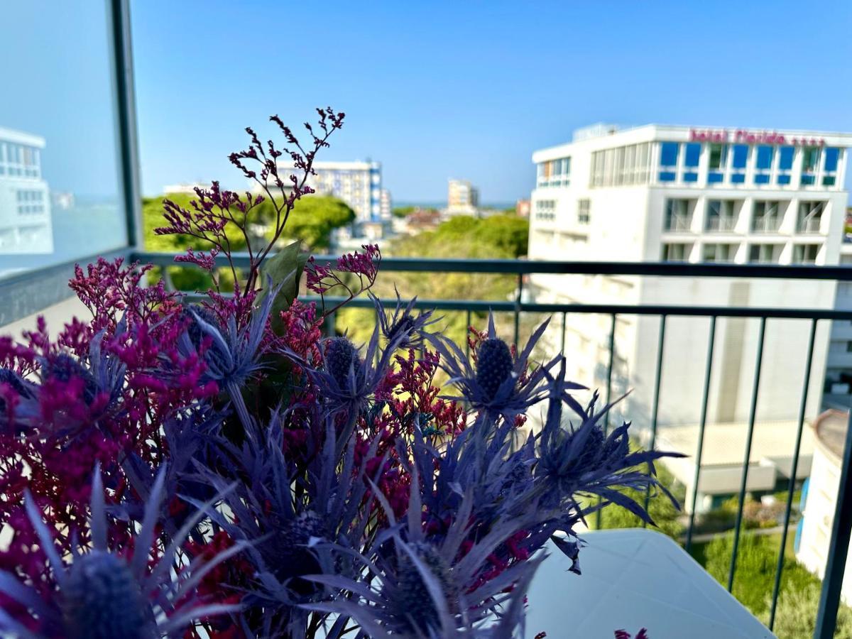 Beach Front Apartment Sabbiadoro Lignano Sabbiadoro Bagian luar foto