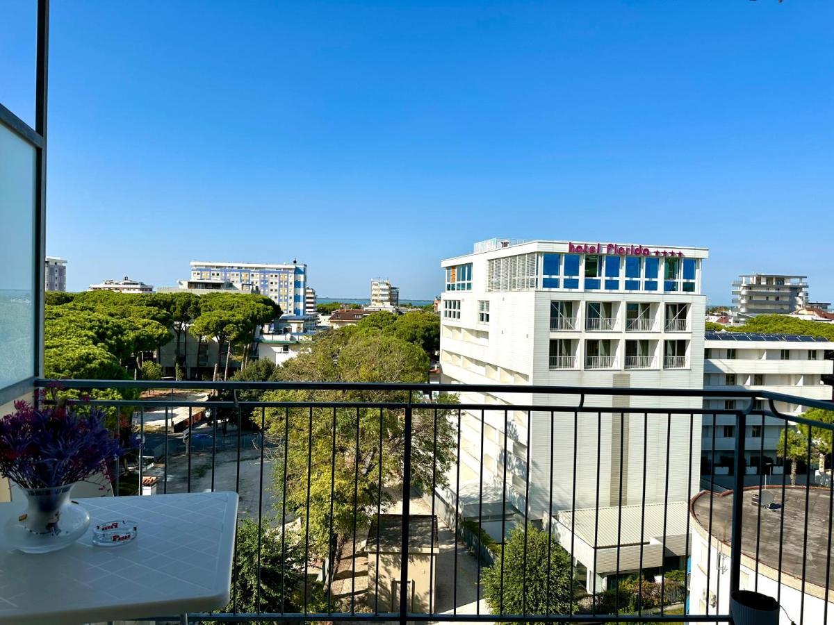 Beach Front Apartment Sabbiadoro Lignano Sabbiadoro Bagian luar foto