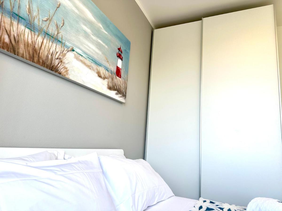 Beach Front Apartment Sabbiadoro Lignano Sabbiadoro Bagian luar foto