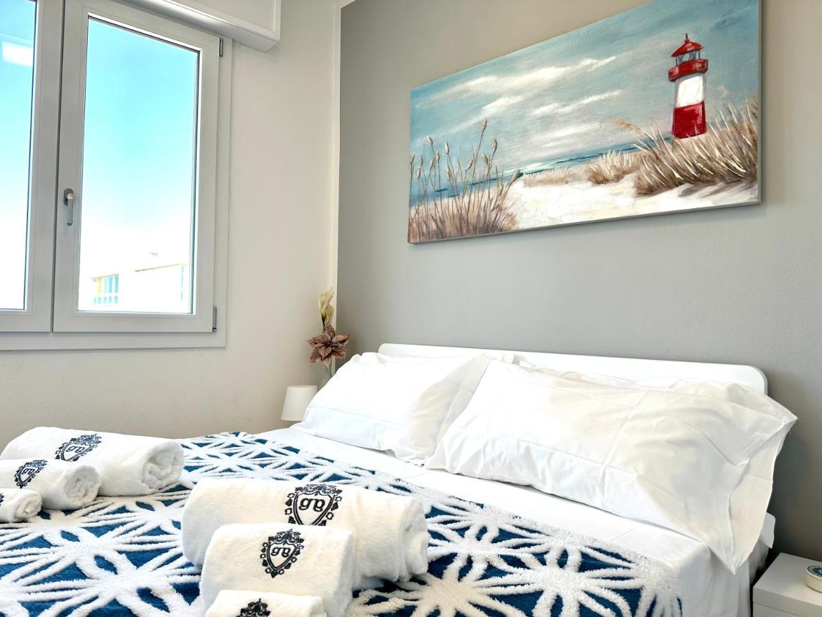 Beach Front Apartment Sabbiadoro Lignano Sabbiadoro Bagian luar foto