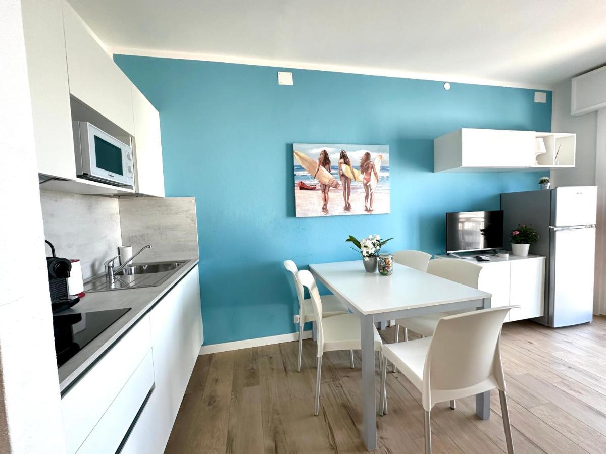 Beach Front Apartment Sabbiadoro Lignano Sabbiadoro Bagian luar foto