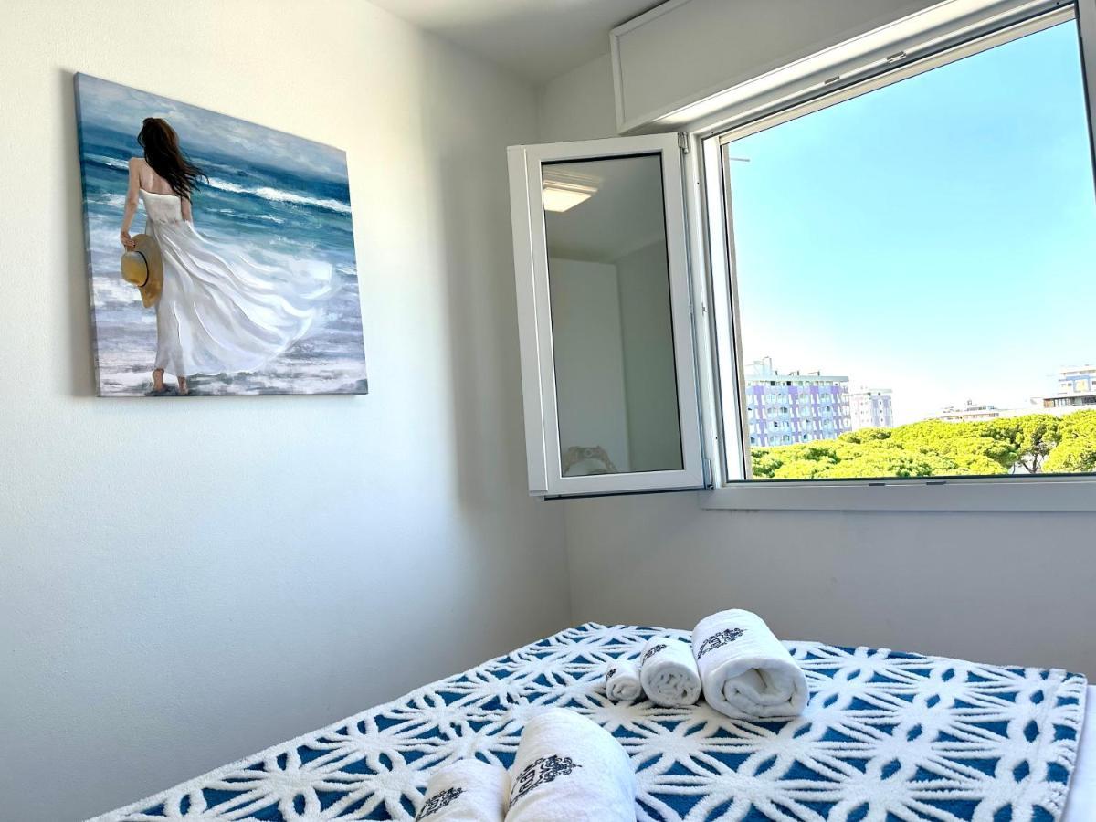 Beach Front Apartment Sabbiadoro Lignano Sabbiadoro Bagian luar foto