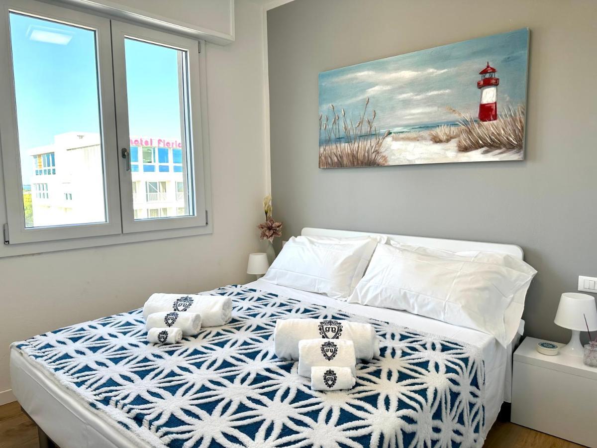 Beach Front Apartment Sabbiadoro Lignano Sabbiadoro Bagian luar foto